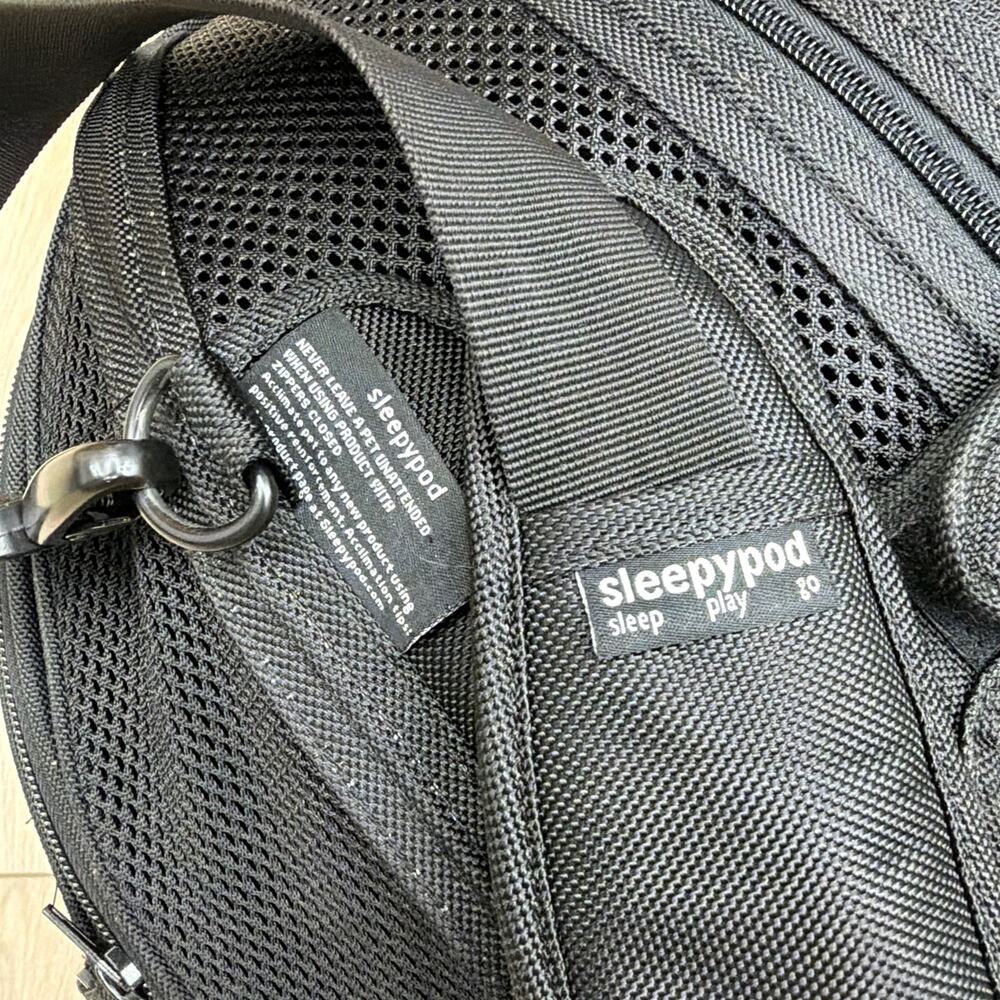 Sleepypod Mobile Pet Bed Round Pet Carrier with Shoulder Strap Black - Picture 4 of 12